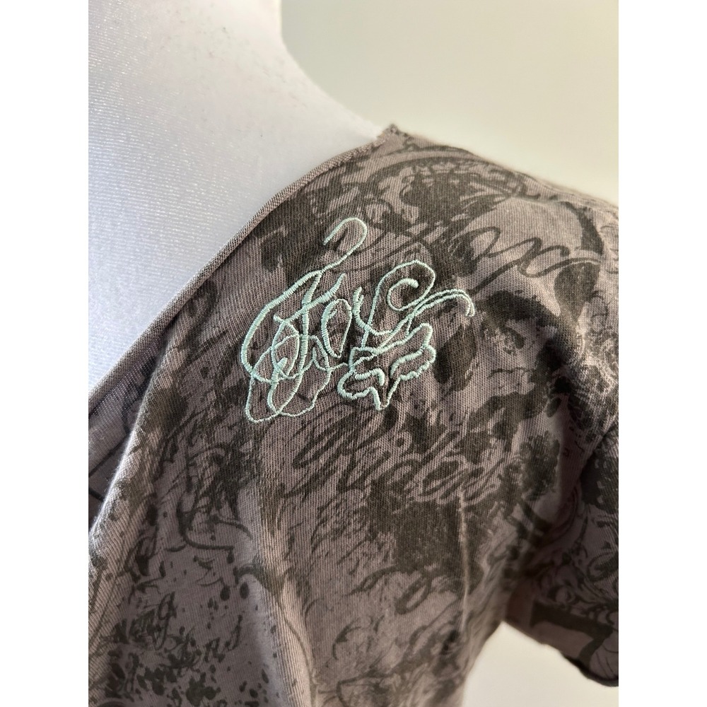 Fox Girls Graphic T Shirt V Neck All Over Print Large Y2K Grudge Punk - Picture 5 of 9